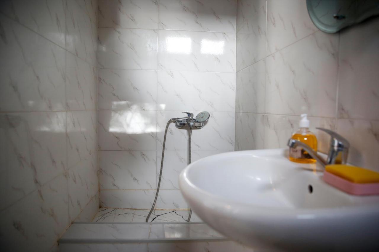 Apartment On Chubinashvili 30 Tbilisi Buitenkant foto